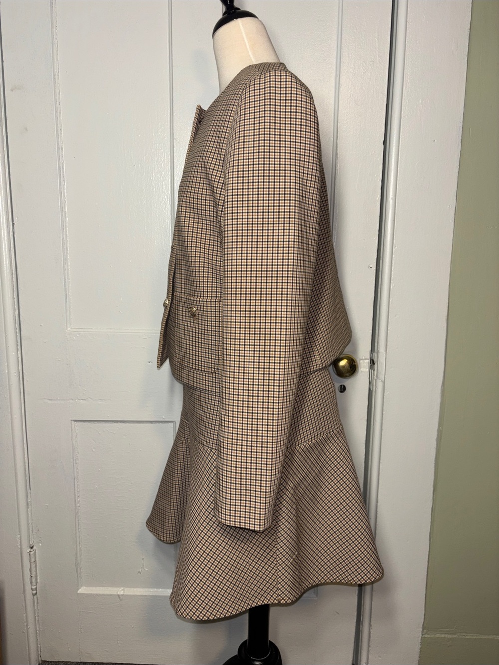 LOFT Neutral palette Plaid blazer and skirt set size 6 - Picture 4 of 11